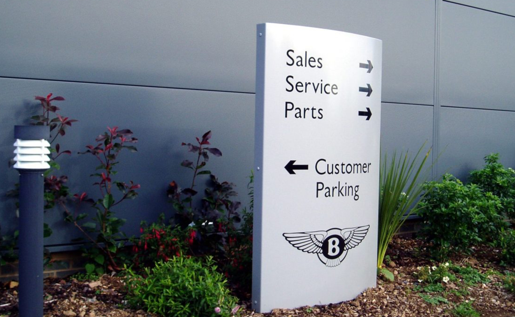 Totem & Monolith Signs